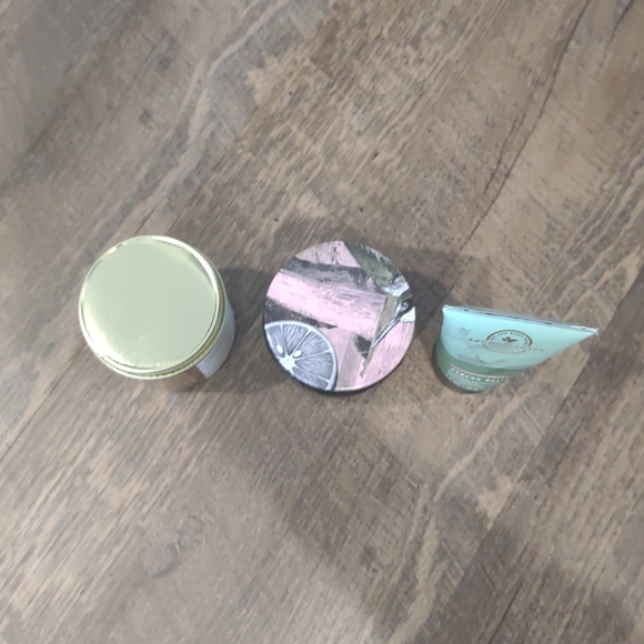 Set of three mini candles and hand cream, Amberjack, Voluspa, Aromatherapy - Picture 6 of 9